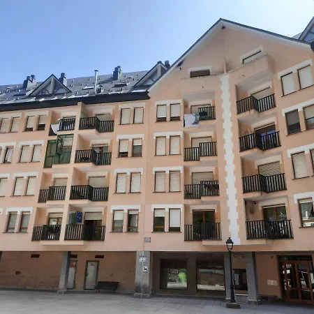 Acogedor Y Cálido Con Vistas A La Montaña Appartamento