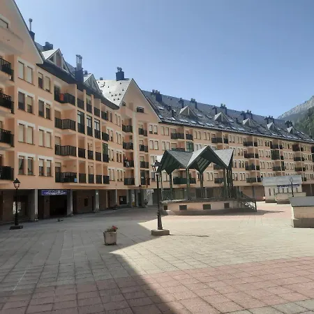 Acogedor Y Cálido Con Vistas A La Montaña