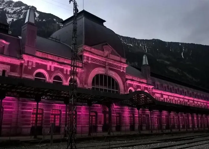 Acogedor Y Calido Con Vistas A La Montana Lägenhet Canfranc